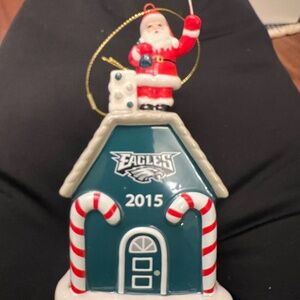 Philadelphia Eagles 2015 Danbury Mint Victory House Christmas Ornament